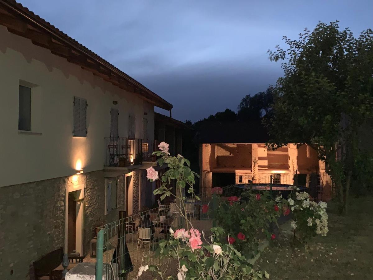 La Luce Delle Colline Bed & Breakfast Serravalle delle Langhe Exterior photo
