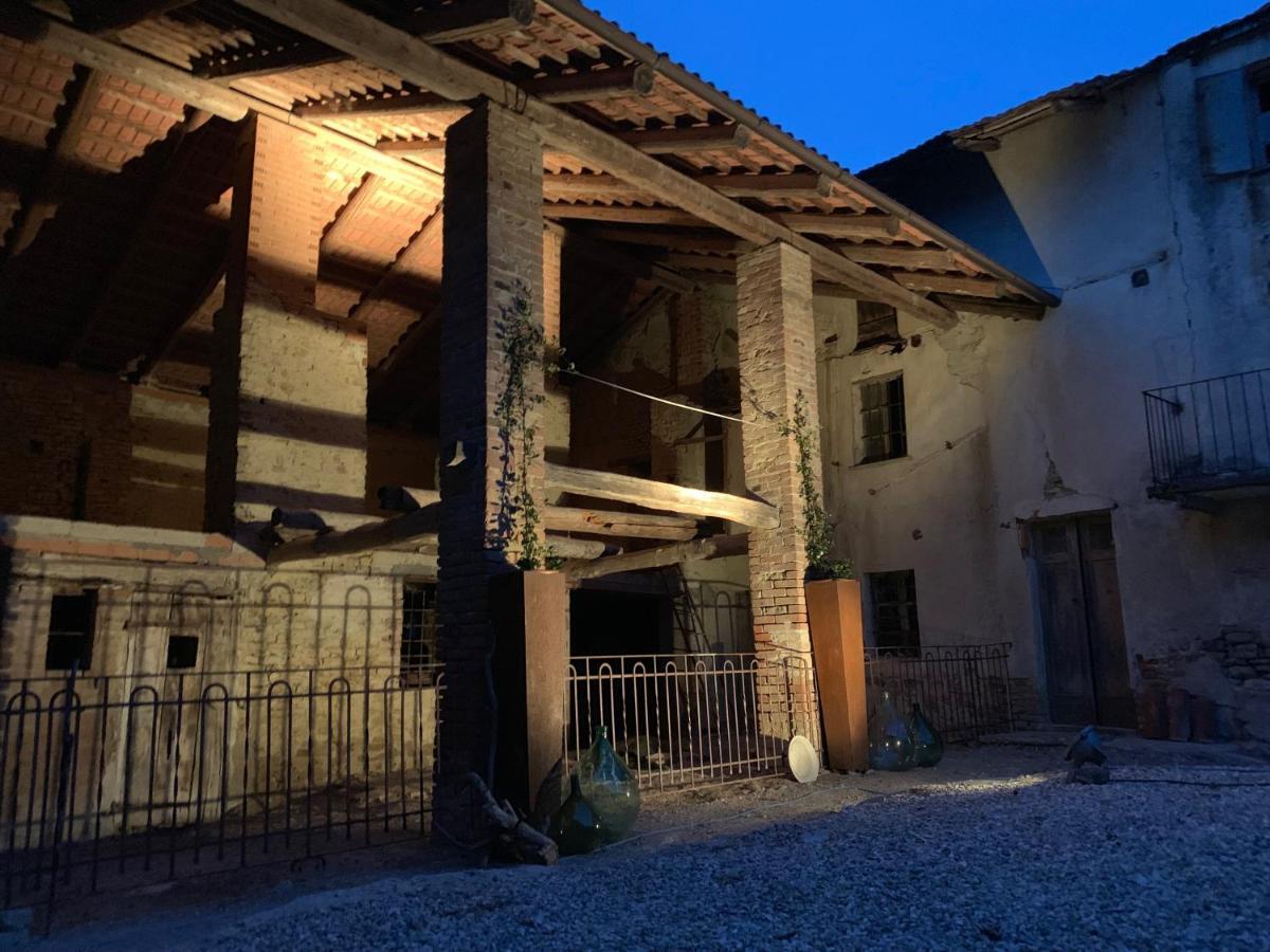 La Luce Delle Colline Bed & Breakfast Serravalle delle Langhe Exterior photo