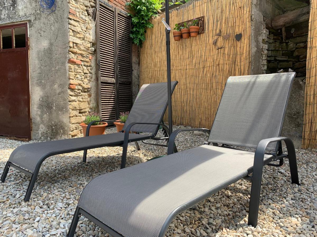 La Luce Delle Colline Bed & Breakfast Serravalle delle Langhe Exterior photo