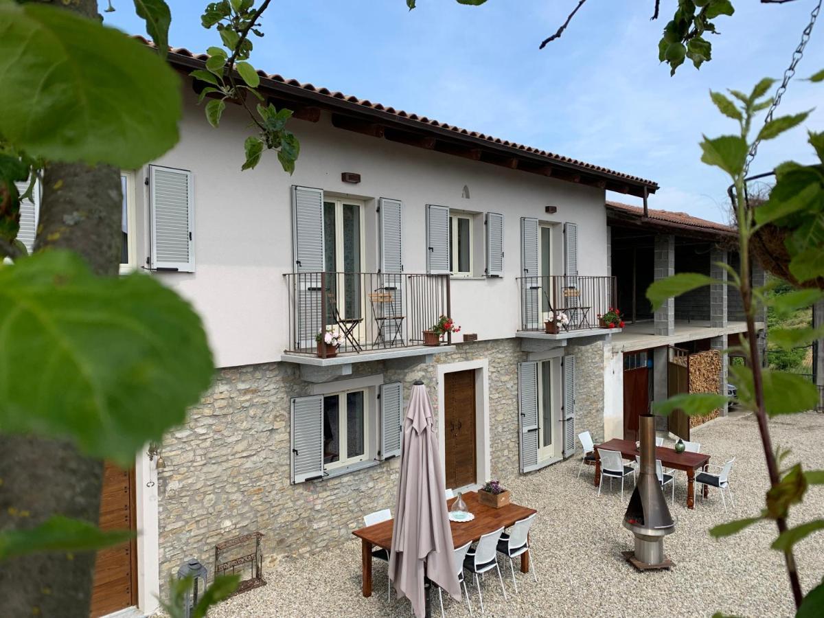 La Luce Delle Colline Bed & Breakfast Serravalle delle Langhe Exterior photo