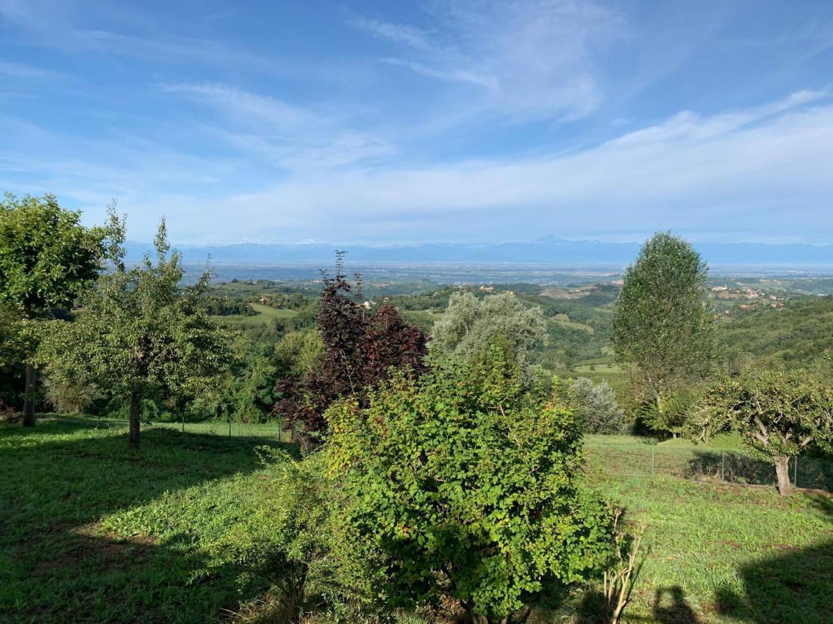La Luce Delle Colline Bed & Breakfast Serravalle delle Langhe Exterior photo